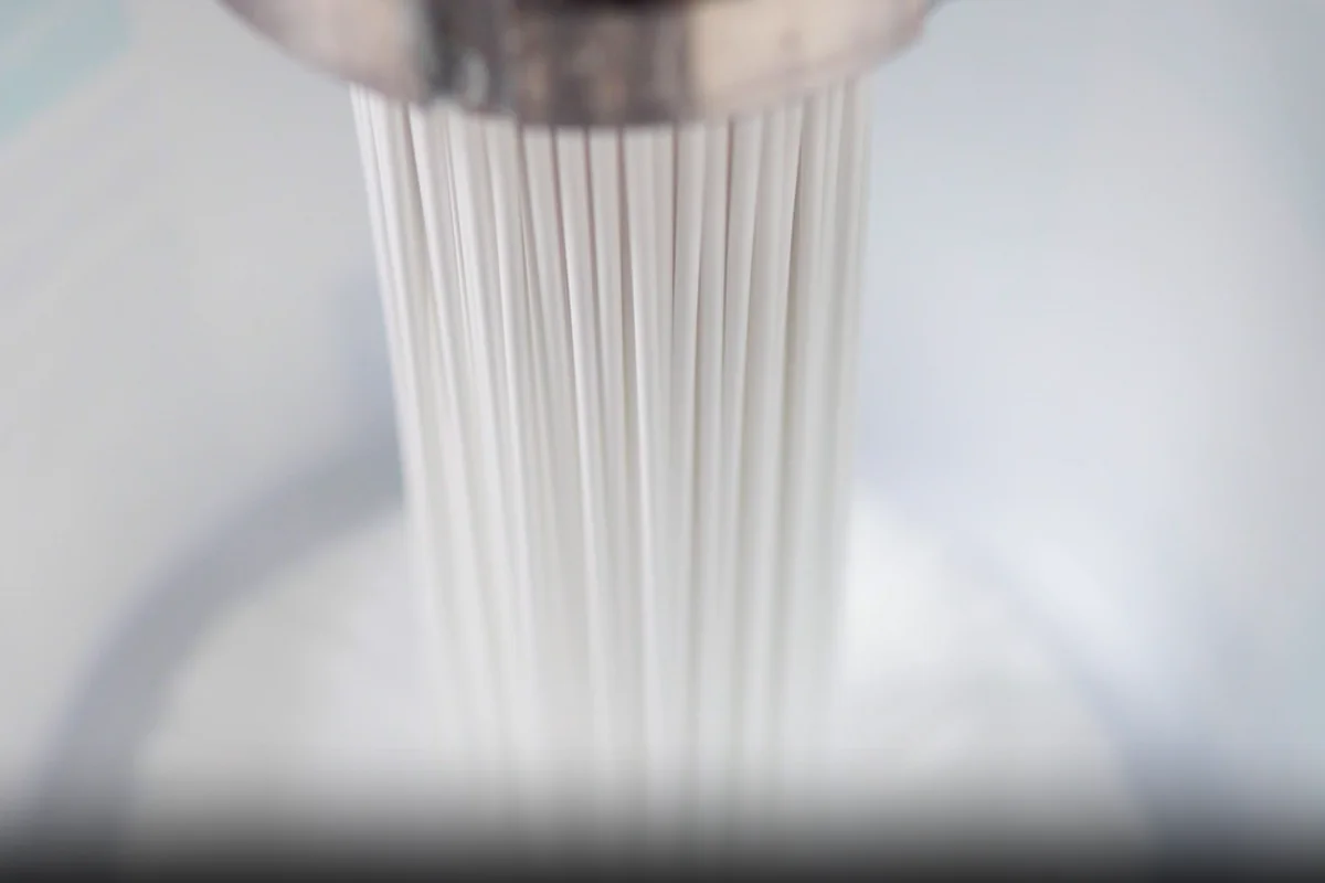 Abfüllung von Dispersionsfarbe